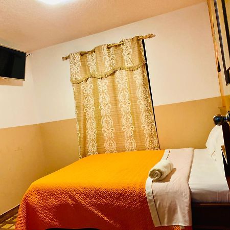 Hostal Alpachaca - New Quito Airport タバベラ エクステリア 写真