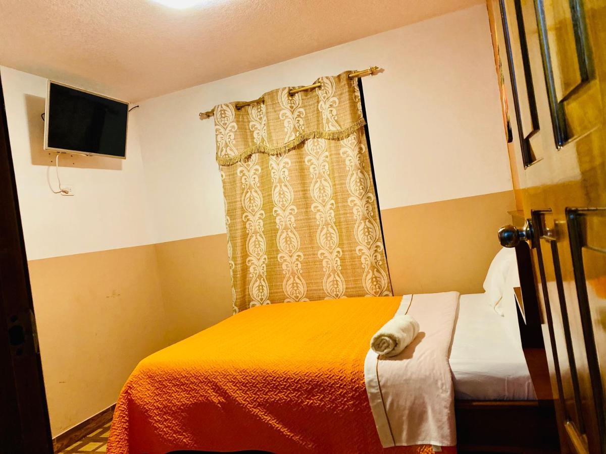 Hostal Alpachaca - New Quito Airport タバベラ エクステリア 写真