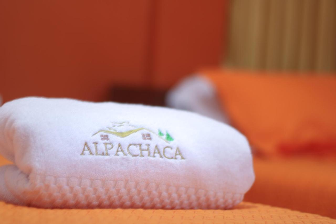 Hostal Alpachaca - New Quito Airport タバベラ エクステリア 写真